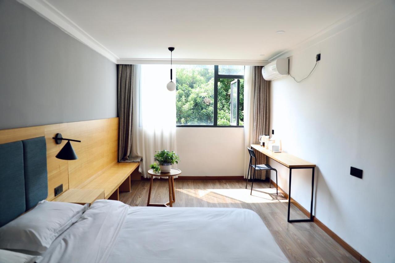 Travel Light Inn Guilin Esterno foto