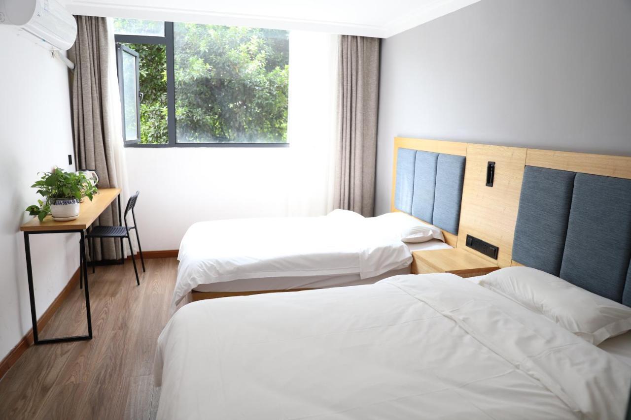 Travel Light Inn Guilin Esterno foto