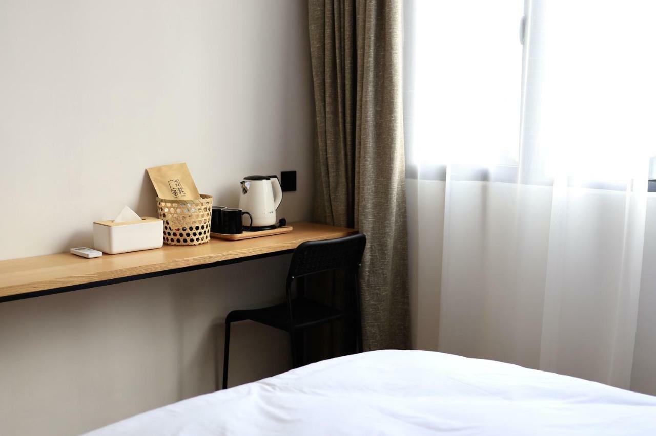 Travel Light Inn Guilin Esterno foto