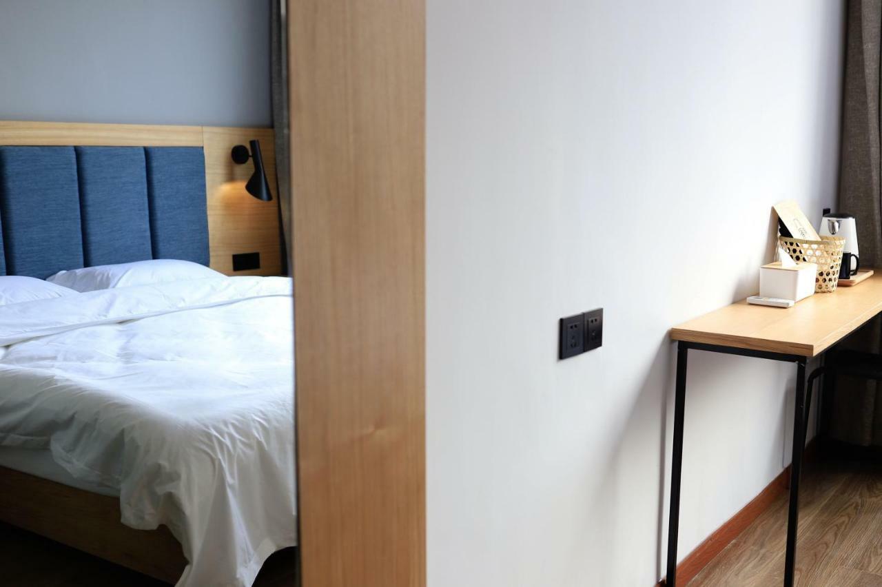 Travel Light Inn Guilin Esterno foto
